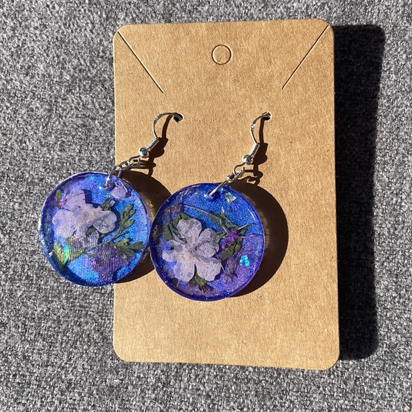 #103 Medium Pressed Flower Earrings - Picture 3 of 17